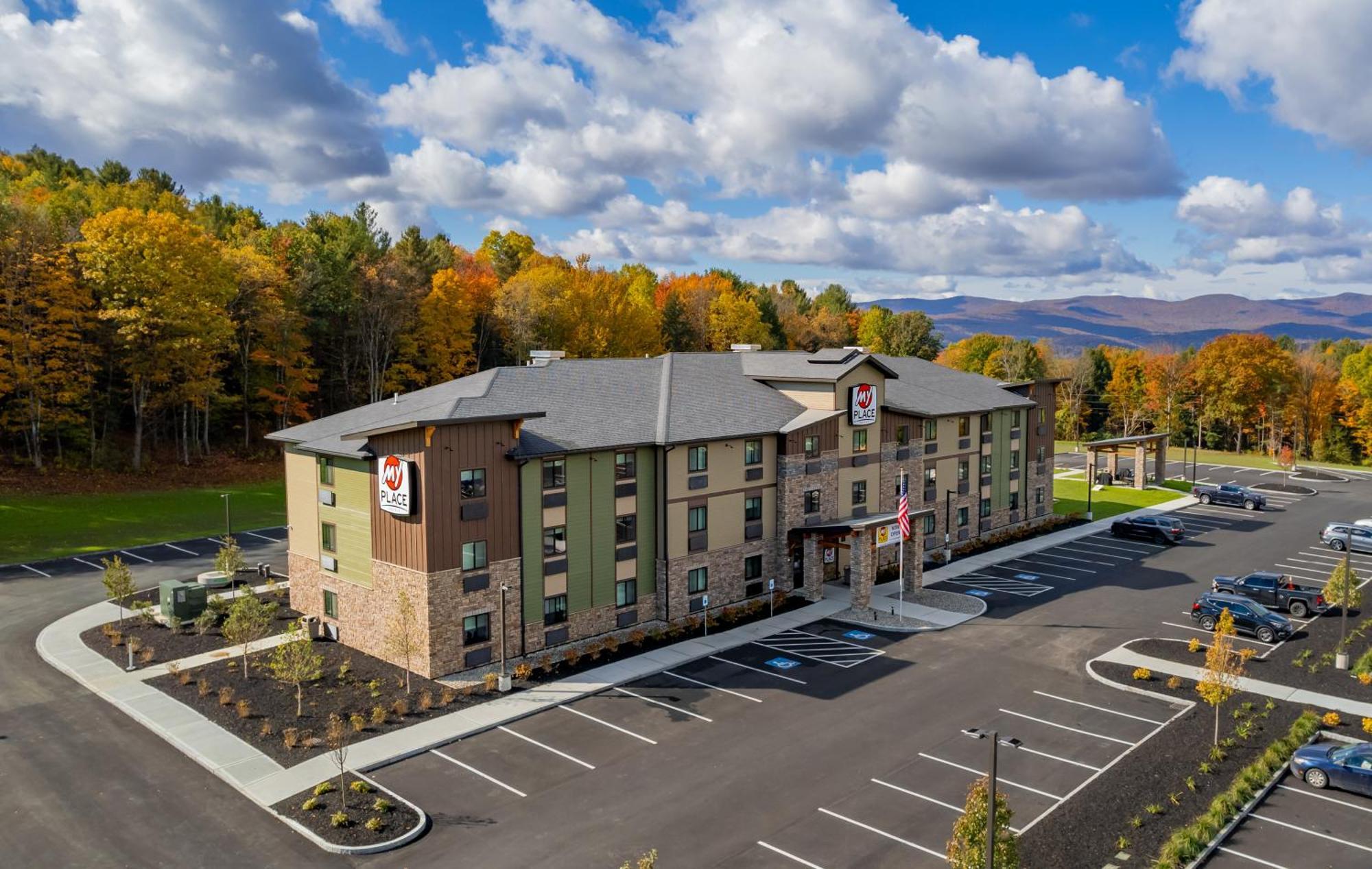 My Place Hotel-Randolph, Vt 外观 照片